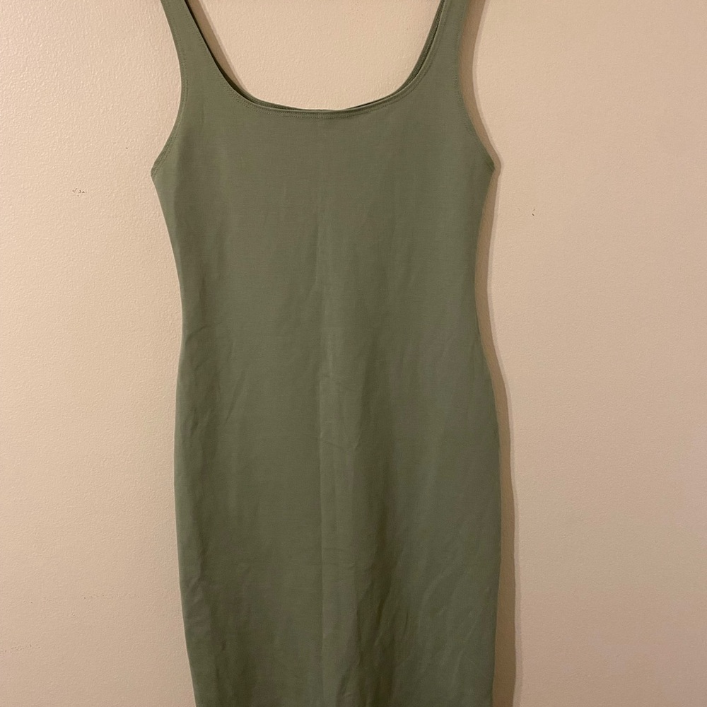New NWT Zara Sage Green T-Shirt Dress Size Large‎